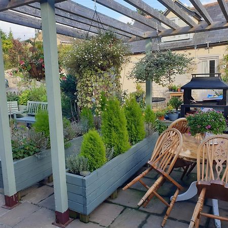 The Horse And Panniers Guest House. North Luffenham エクステリア 写真